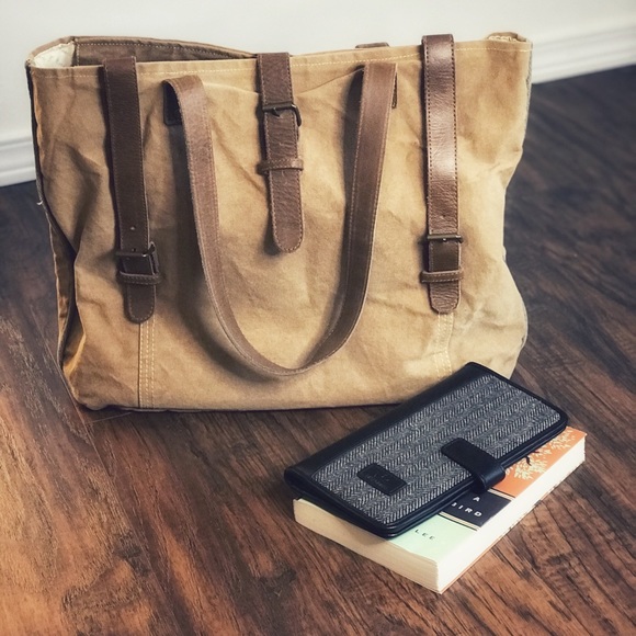 Mona B Handbags - ❤️Mona B Canvas Tote, Tan